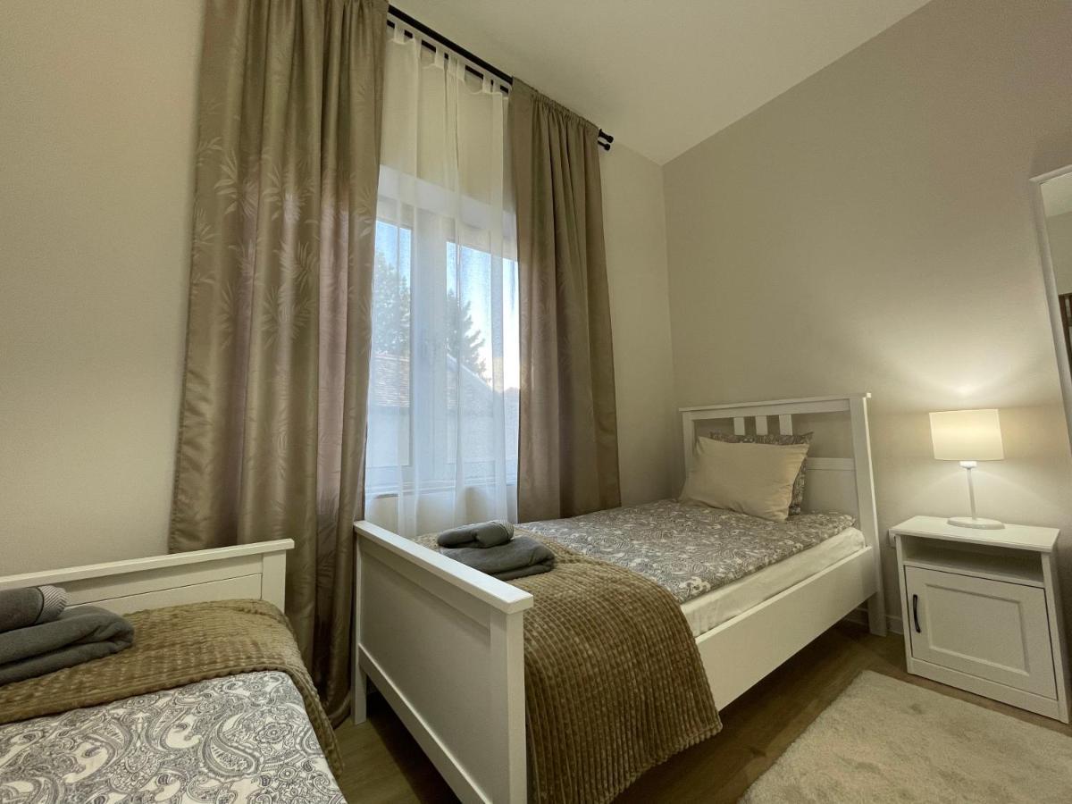 Apartments Tema Сомбор Екстериор снимка