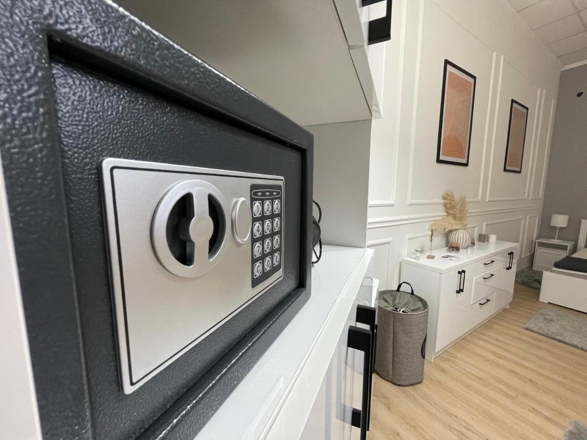 Apartments Tema Сомбор Екстериор снимка