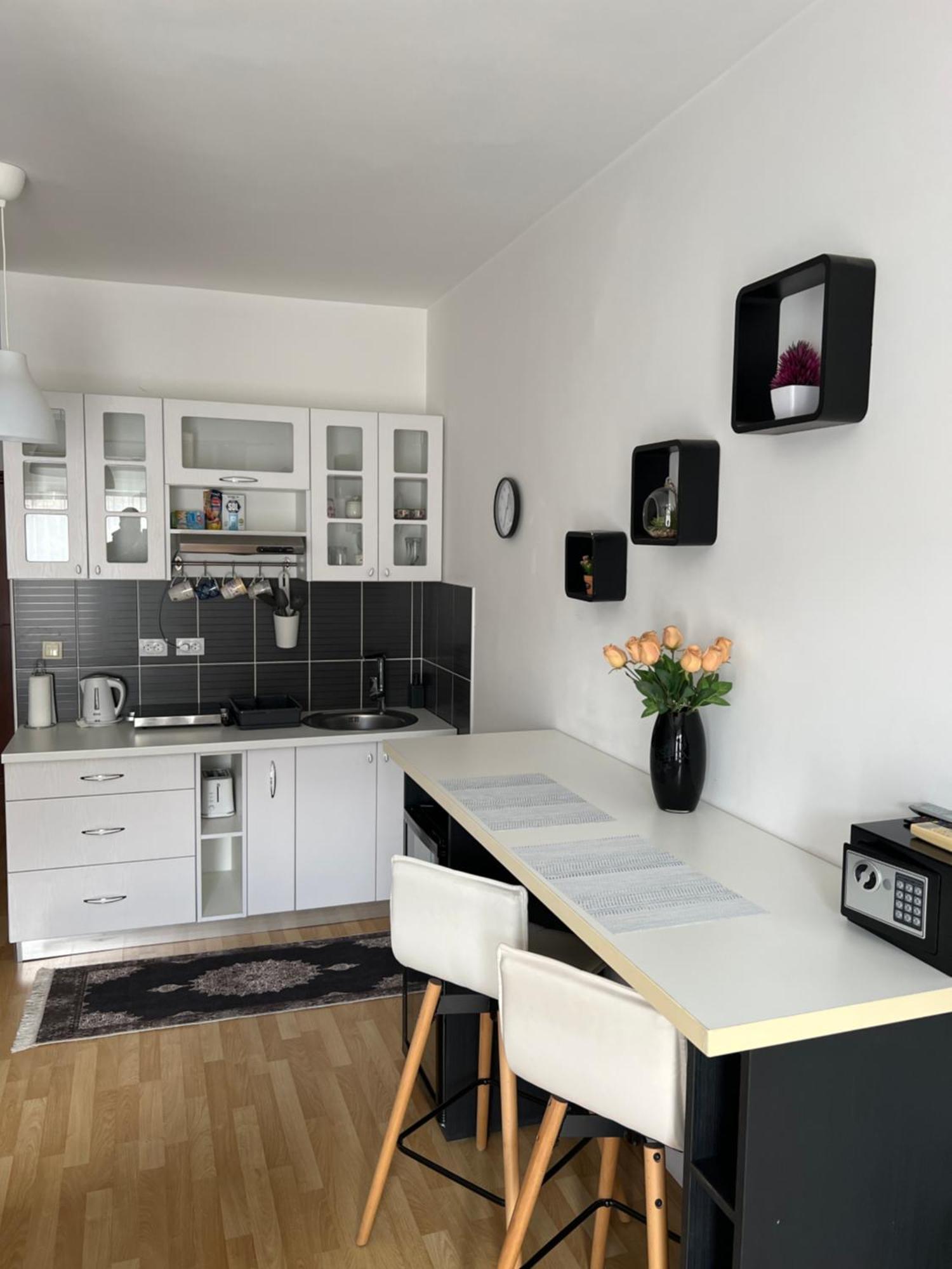 Apartments Tema Сомбор Екстериор снимка